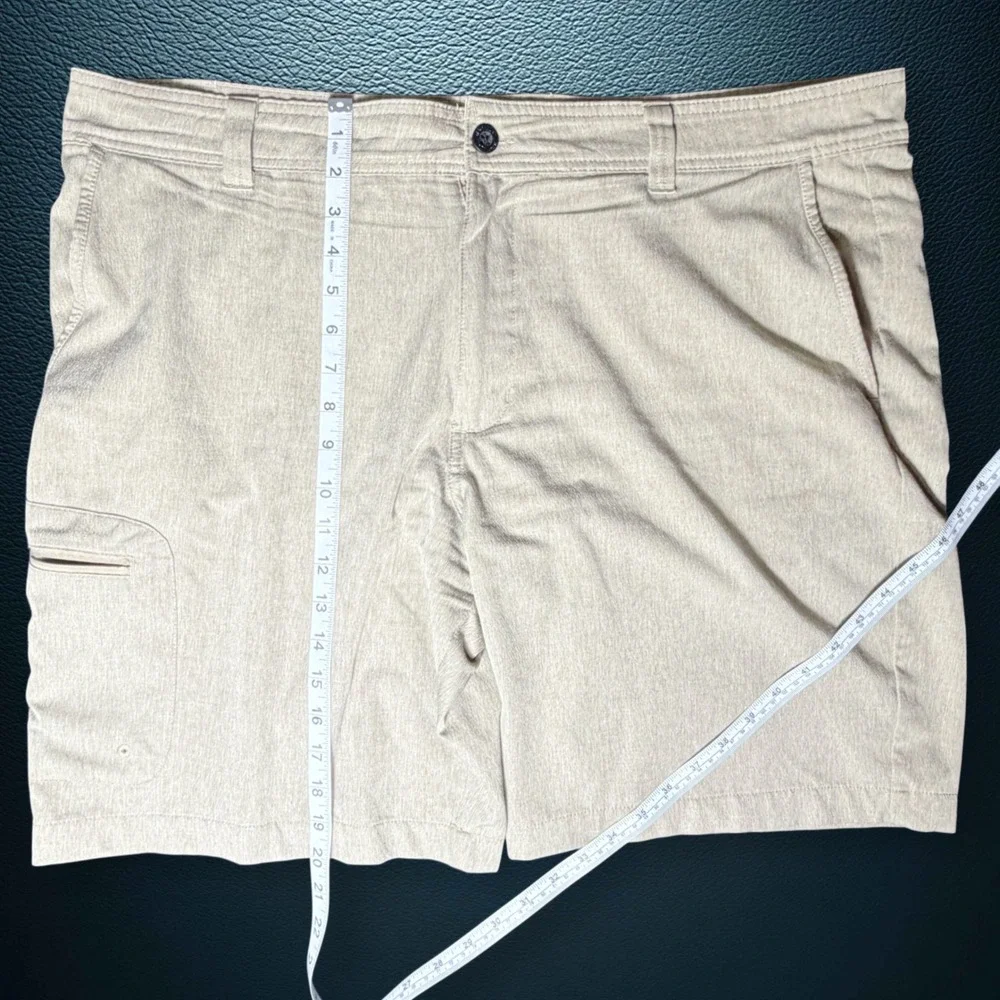 Magellan Outdoors Aransas Pass Hybrid Fish Gear Shorts Size 40